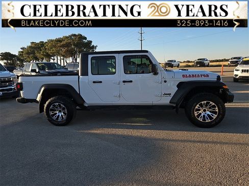 Used 2022 Jeep Gladiator Sport w/ Trailer Tow Package image 9