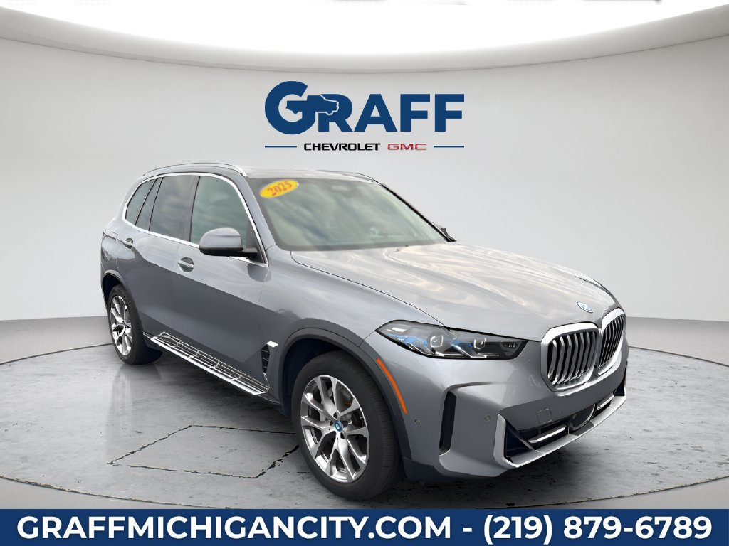 Used 2025 BMW X5 xDrive50e AWD/4WD image 11