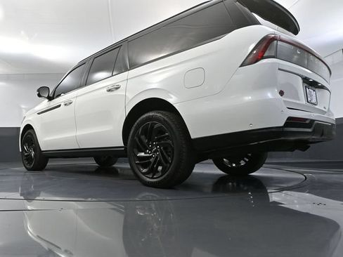 Used 2025 Lincoln Navigator L Reserve AWD/4WD image 63
