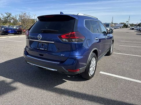 Used 2018 Nissan Rogue SV image 6