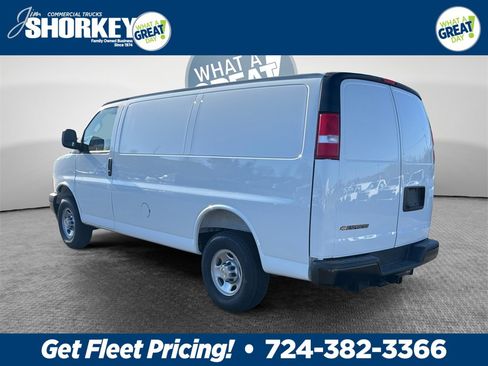 New 2025 Chevrolet Express 3500 Work Van image 5