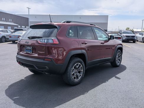 Used 2021 Jeep Cherokee Trailhawk image 6