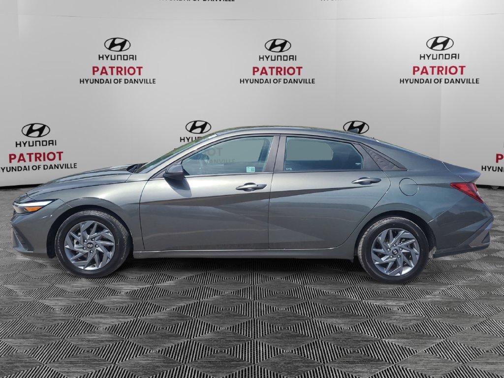 Used 2024 Hyundai Elantra SEL FWD image 6