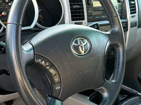 Used 2008 Toyota 4Runner SR5 RWD image 29