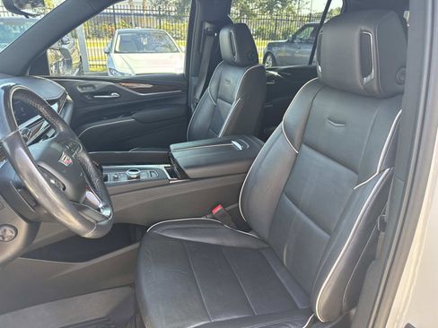 Used 2021 Cadillac Escalade ESV Premium Luxury w/ Driver Assist Tech Package image 23