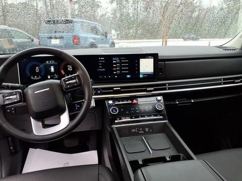 Used 2025 Hyundai Santa Fe XRT image 10