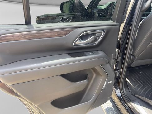 Used 2022 Chevrolet Tahoe LT w/ Luxury Package RWD image 11