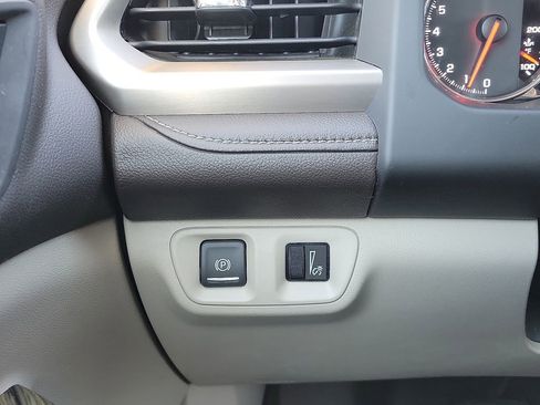 Used 2019 GMC Acadia Denali w/ Technology Package image 15