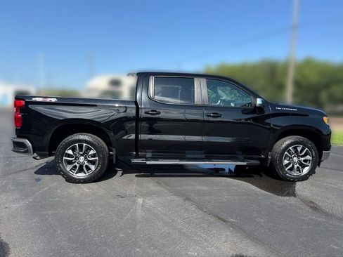 Used 2023 Chevrolet Silverado 1500 LT AWD/4WD image 6