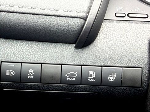 Used 2020 Toyota Camry SE w/ Audio Package AWD/4WD image 23
