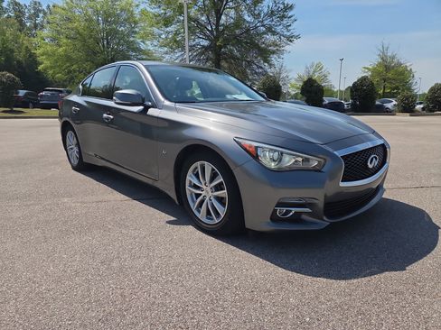 Used 2015 INFINITI Q50 Premium w/ Navigation Package image 4