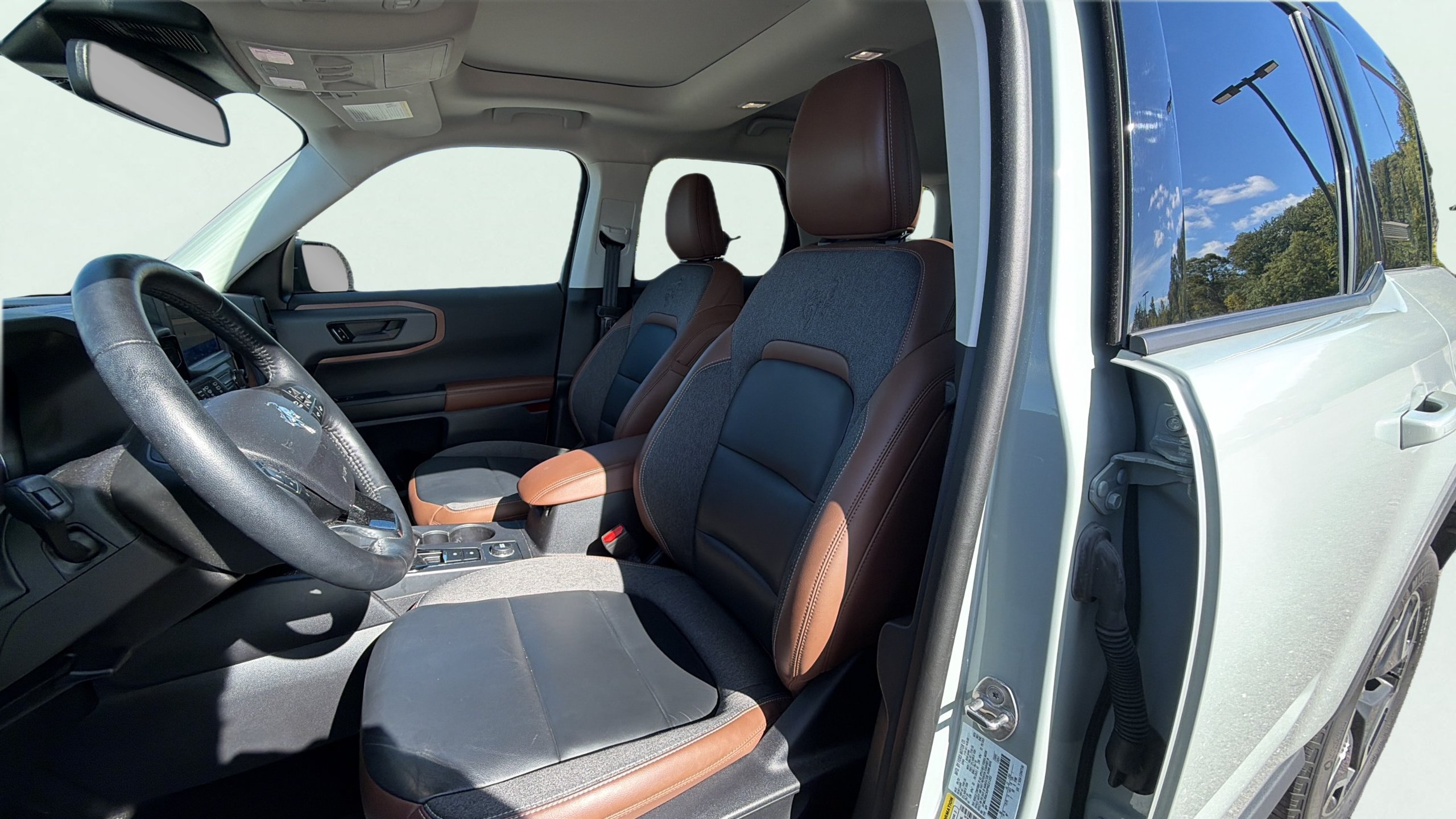 Used 2023 Ford Bronco Sport Outer Banks w/ Tech Package AWD/4WD image 14