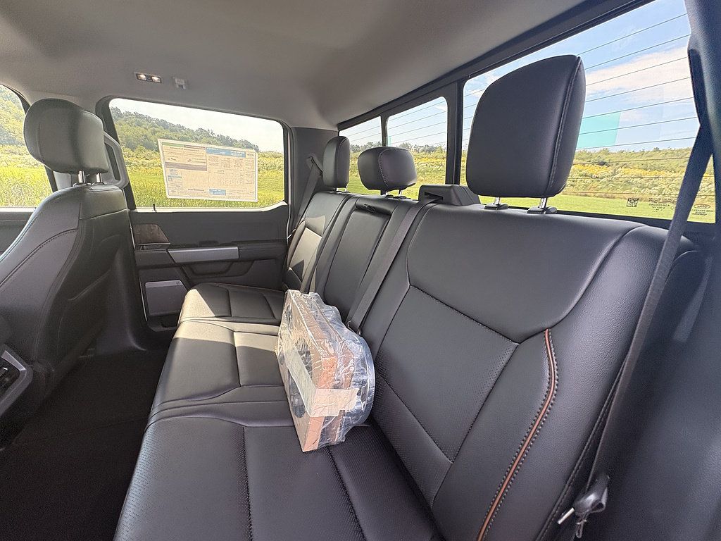 New 2027 Ford F250 Lariat w/ Lariat Ultimate Package AWD/4WD image 18