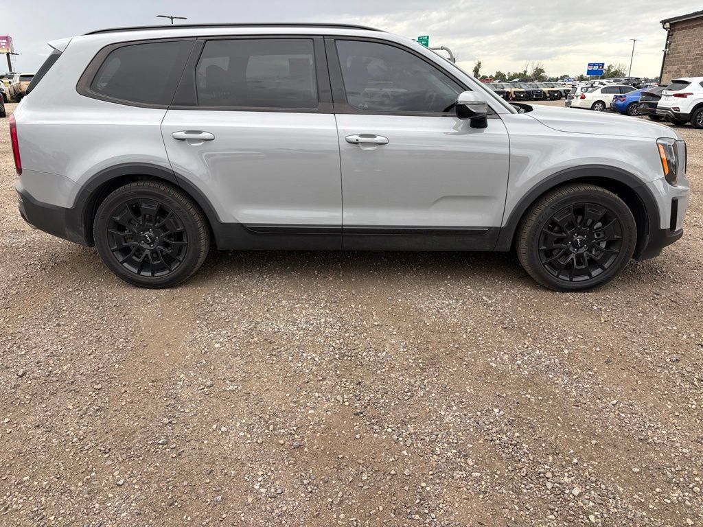 Certified 2022 Kia Telluride SX w/ SX Prestige Package AWD/4WD image 6