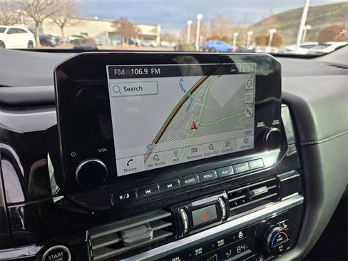 Used 2023 Nissan Pathfinder SL image 21