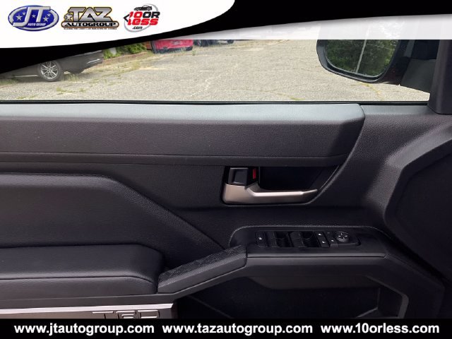 Used 2025 Toyota Tacoma TRD Off-Road AWD/4WD image 11
