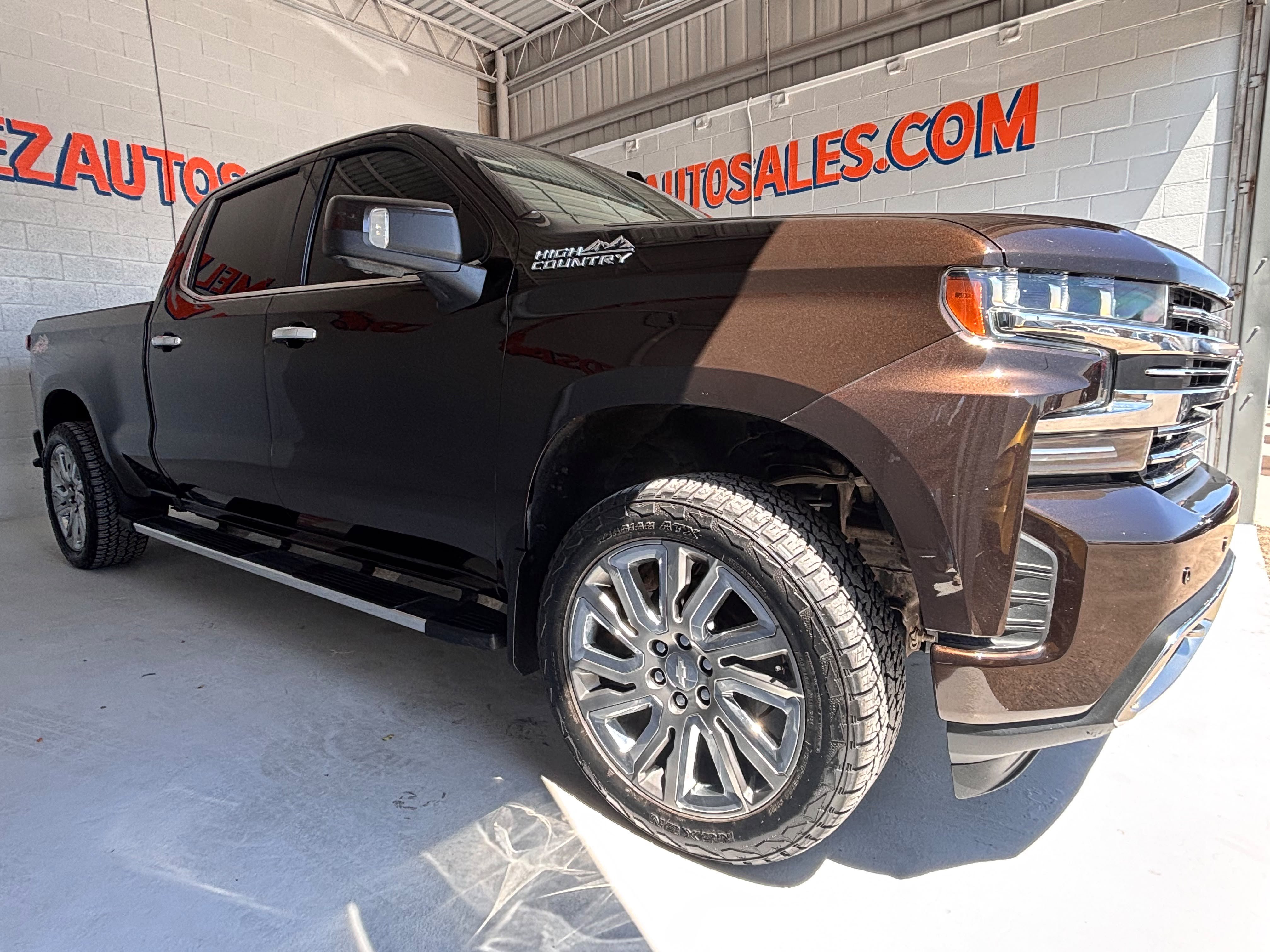 Used 2019 Chevrolet Silverado 1500 High Country w/ High Country Premium Package AWD/4WD image 5