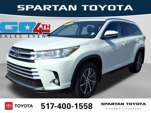 Used 2019 Toyota Highlander XLE AWD/4WD image 1