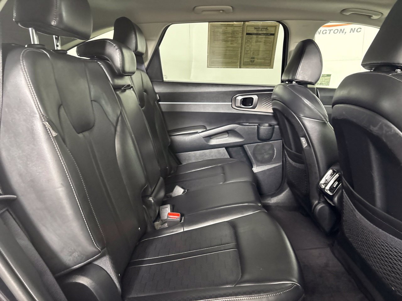 Used 2024 Kia Sorento S w/ Panoramic Sunroof Package FWD image 29