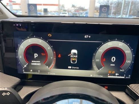 New 2025 Nissan Kicks SR image 25