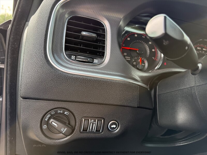 Used 2013 Dodge Charger SXT RWD image 23