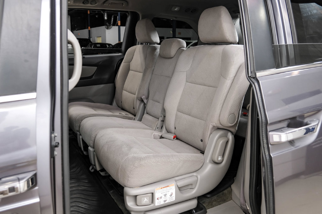 Used 2016 Honda Odyssey SE image 47