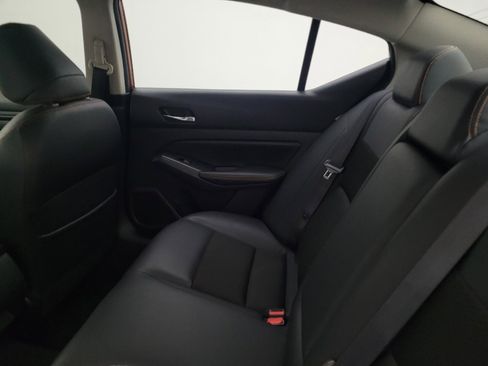 Used 2020 Nissan Altima 2.5 SR w/ Premium Package image 18