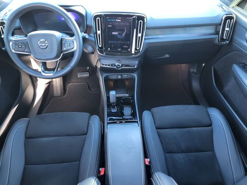 Certified 2023 Volvo XC40 Recharge Plus image 15