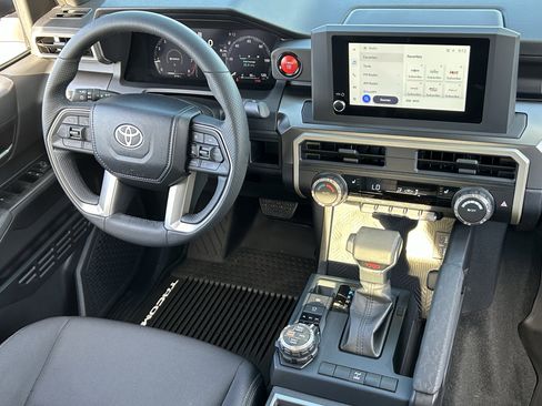 Used 2025 Toyota Tacoma TRD Off-Road AWD/4WD image 13