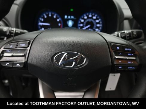 Used 2021 Hyundai Kona SE image 16