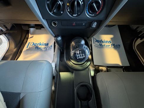 Used 2008 Jeep Wrangler X image 16