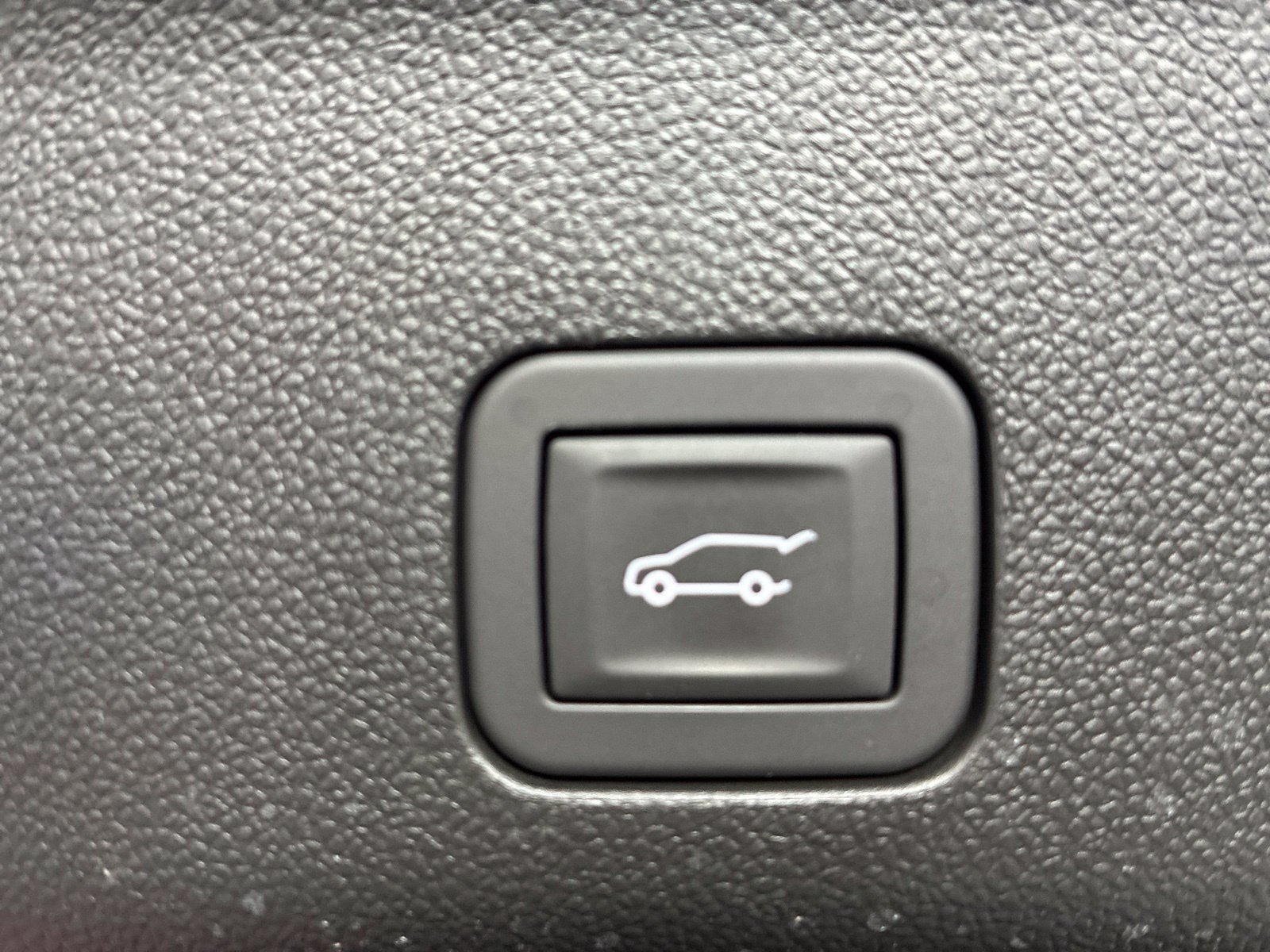 Used 2026 Chevrolet Suburban Z71 w/ Sun And Tow Package AWD/4WD image 9