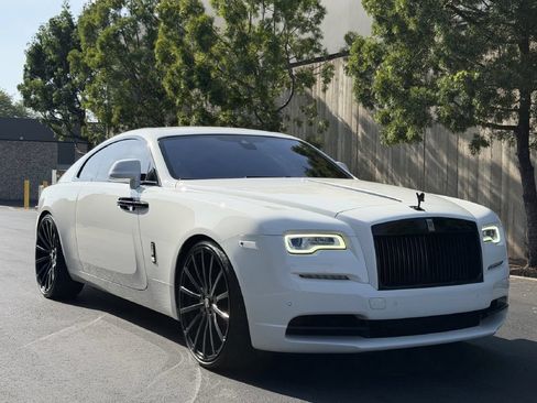 Used 2017 Rolls-Royce Wraith RWD image 11