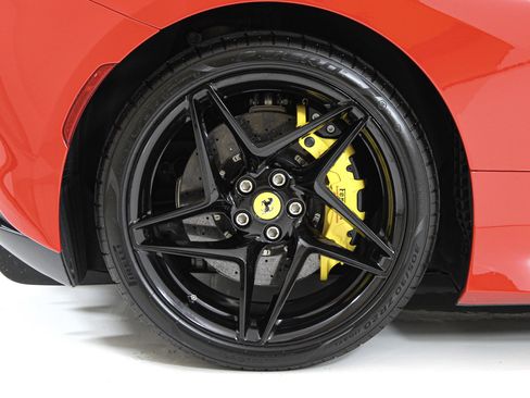 Certified 2022 Ferrari F8 Tributo RWD image 29