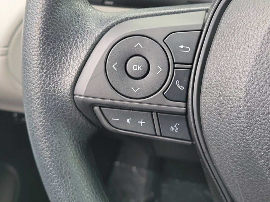 Used 2023 Toyota Corolla Cross L FWD image 9