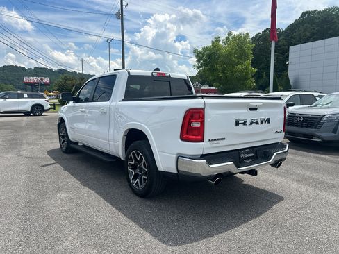 Used 2026 RAM 1500 Laramie AWD/4WD image 5