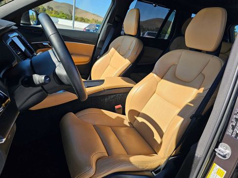Used 2023 Volvo XC90 B6 Ultimate AWD/4WD image 24