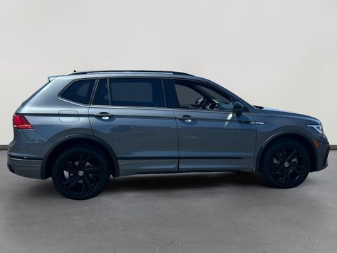 Used 2023 Volkswagen Tiguan SE R-Line image 6
