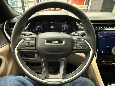 Used 2024 Jeep Grand Cherokee L Limited w/ Trailer Tow Package image 30