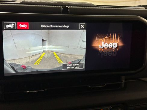Used 2025 Jeep Wrangler Rubicon AWD/4WD image 56