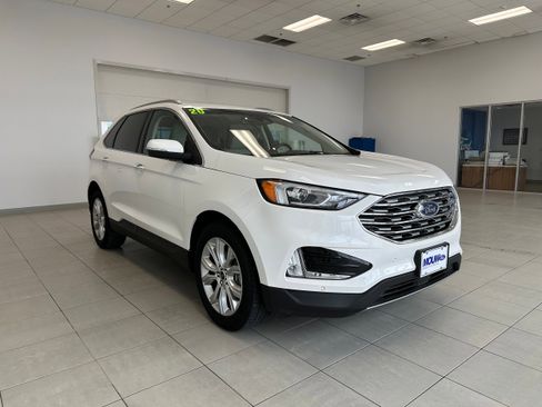 Used 2020 Ford Edge Titanium image 4