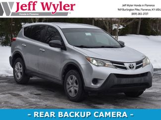 Used 2014 Toyota RAV4 LE video 1