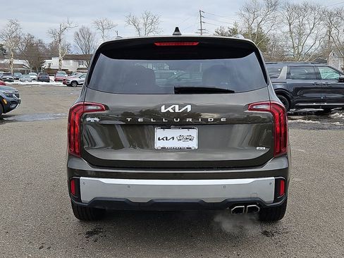 Certified 2024 Kia Telluride S image 6