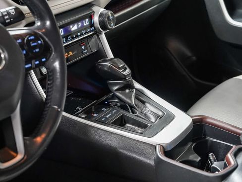 Certified 2021 Toyota RAV4 Limited FWD image 25