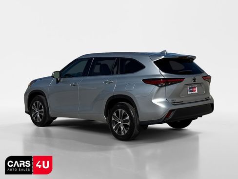 Used 2021 Toyota Highlander XLE image 5