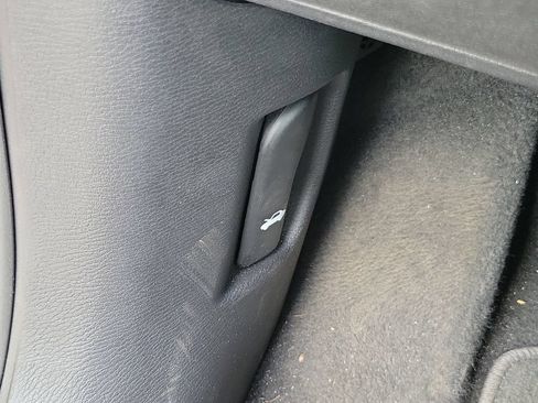 Used 2026 Mitsubishi Outlander ES FWD image 37