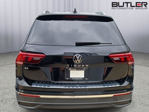 Used 2022 Volkswagen Tiguan SE FWD image 11