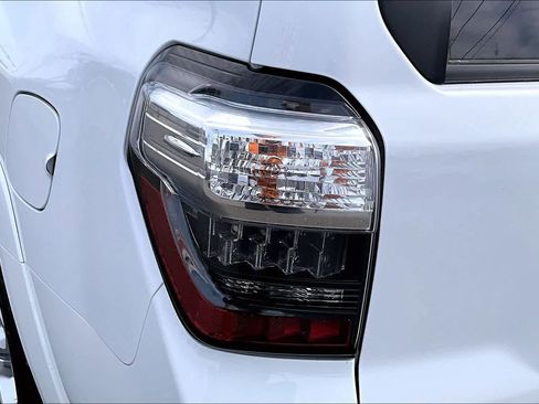 Used 2024 Toyota 4Runner SR5 Premium w/ Moonroof Package AWD/4WD image 32