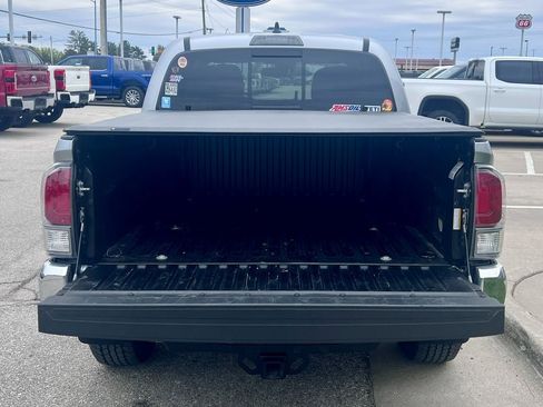 Used 2023 Toyota Tacoma TRD Off-Road AWD/4WD image 6