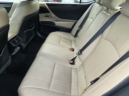 Used 2021 Lexus ES 350 Luxury image 13